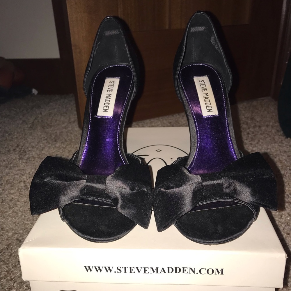 Steve Madden Black Peeptoe Heels Size 7.5